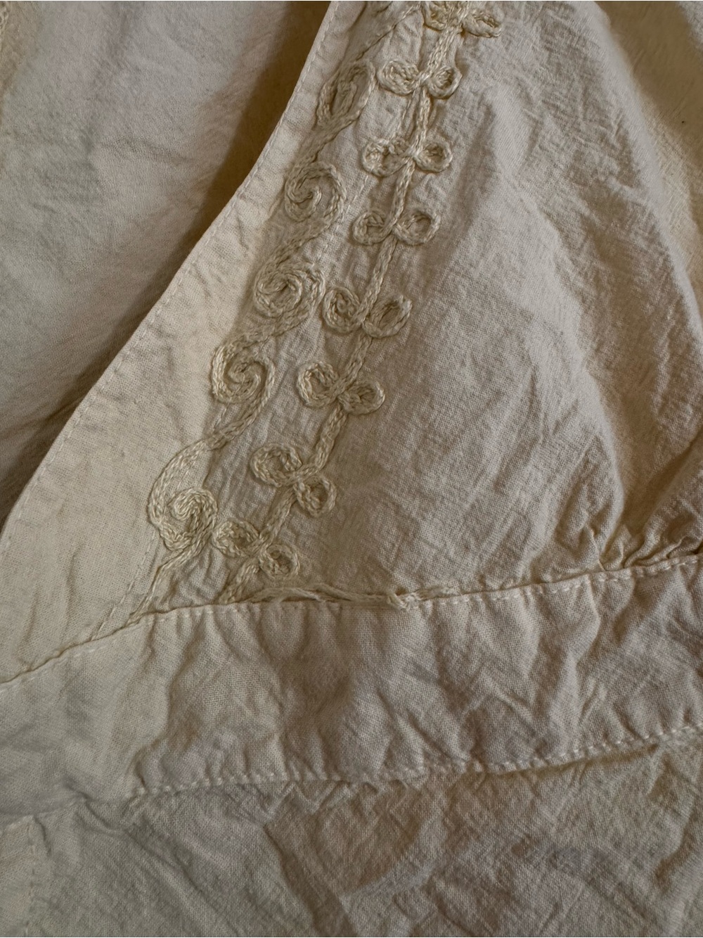 Vintage Women's Green/Yellow Embroidered Tie-Front Tank Top - Picture 6 of 8